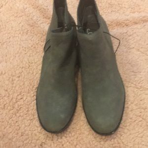 American Rag Cadee charcoal booties size 8.5